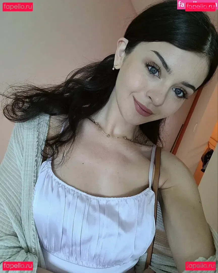 Chloe Lockley Onlyfans Photo Gallery 