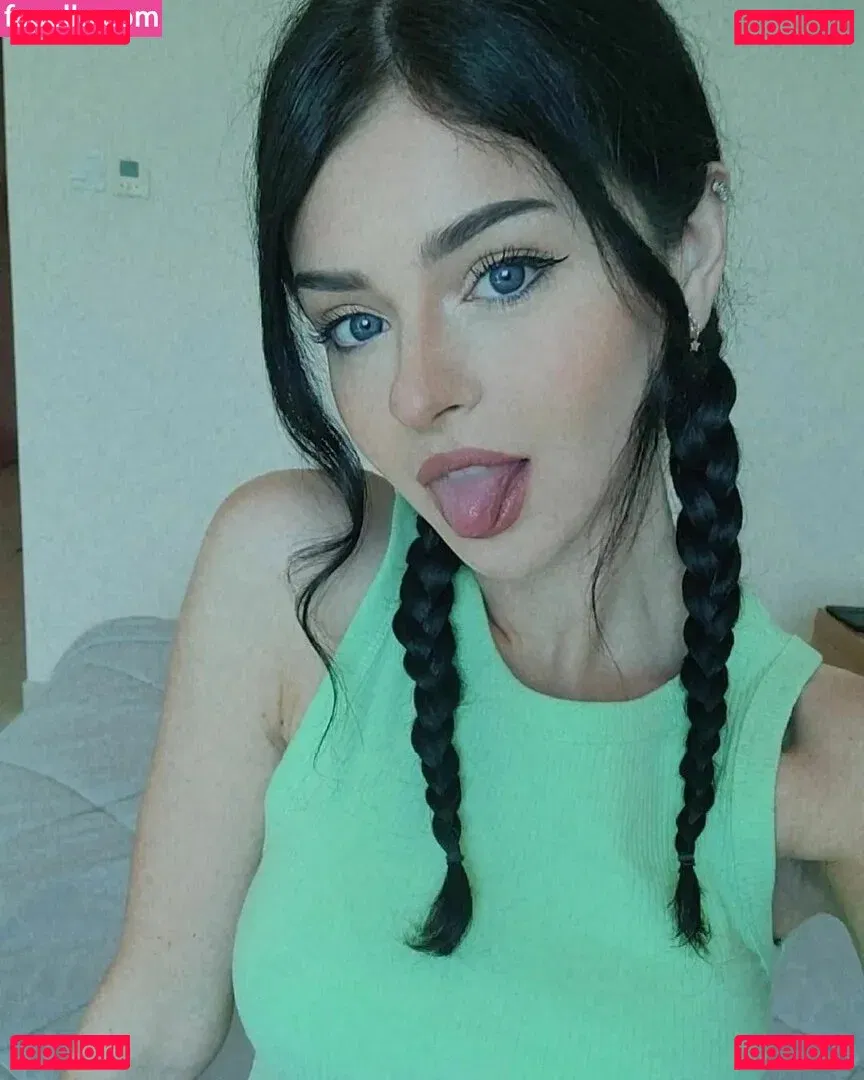 Chloe Lockley Onlyfans Photo Gallery 