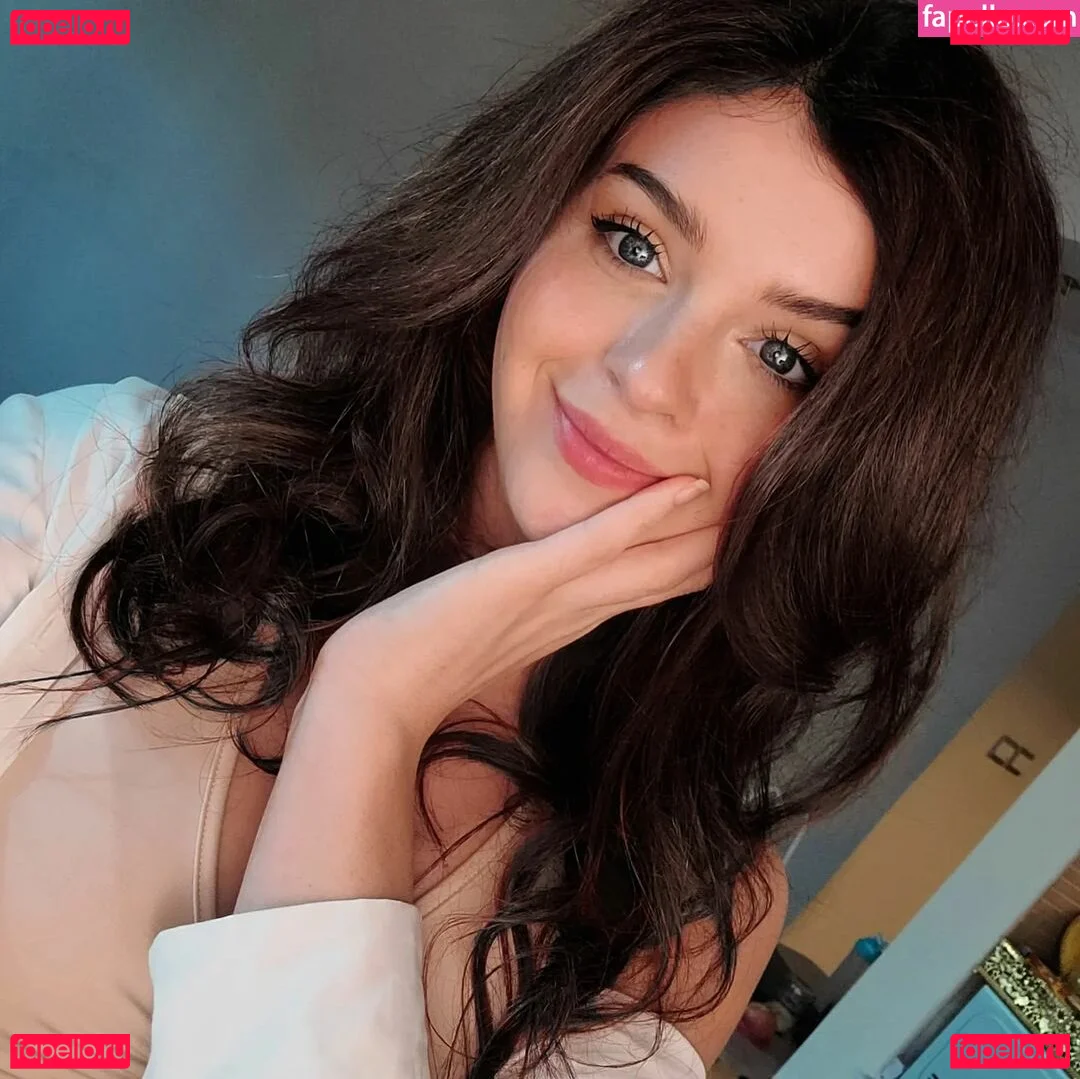 Chloe Lockley Onlyfans Photo Gallery 