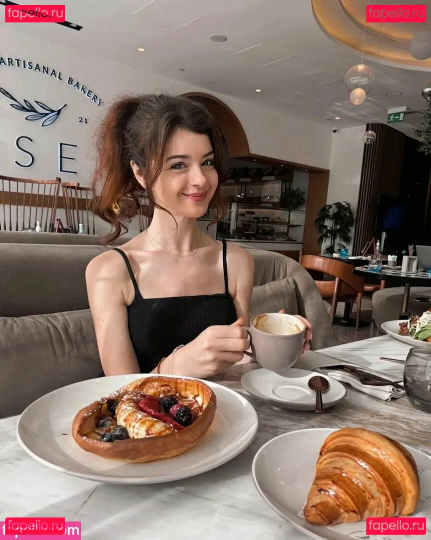 Chloe Lockley Onlyfans Photo Gallery 