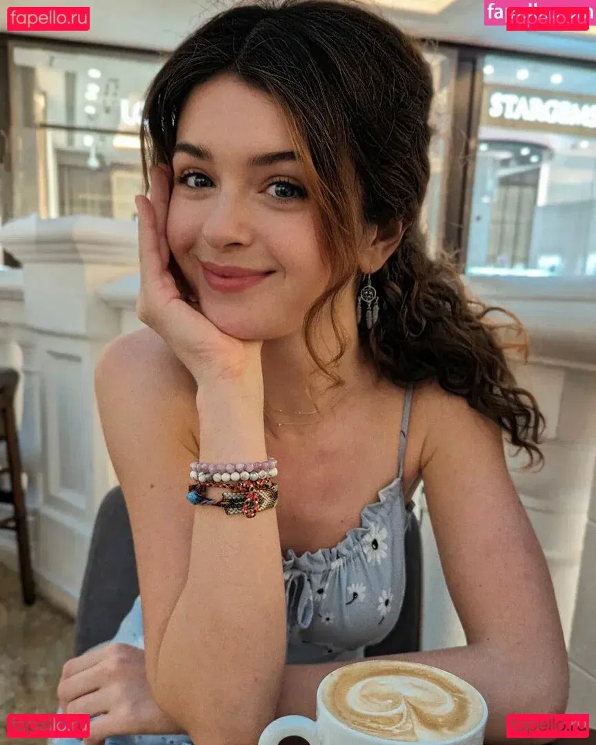 Chloe Lockley Onlyfans Photo Gallery 