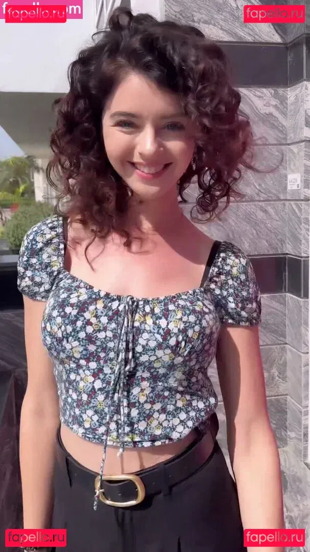 Chloe Lockley Onlyfans Photo Gallery 