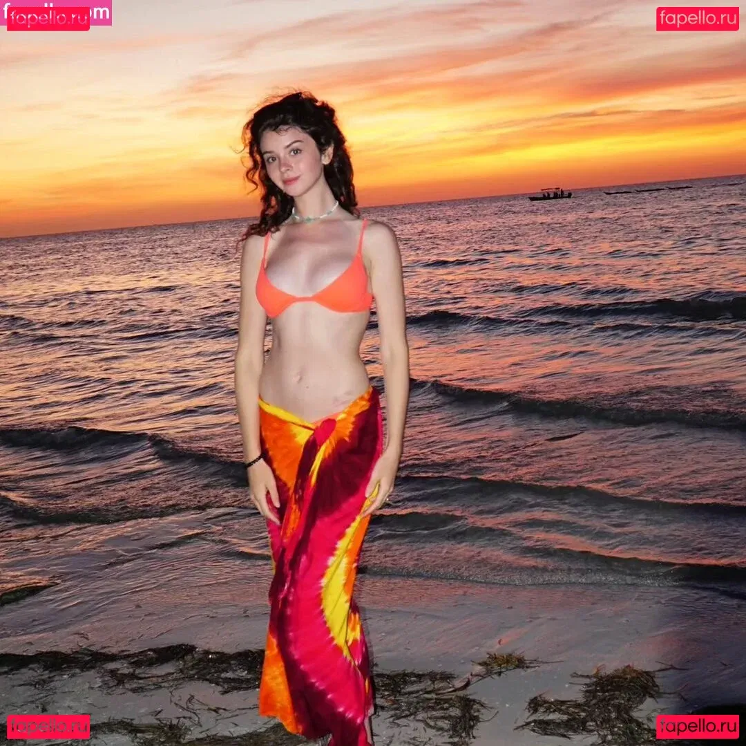 Chloe Lockley Onlyfans Photo Gallery 