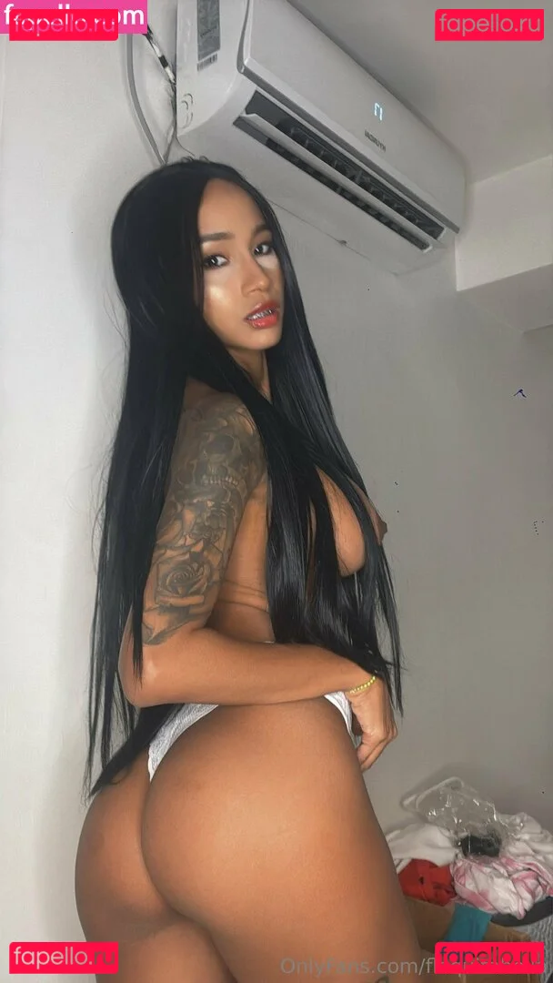 flaquitabella Onlyfans Photo Gallery 