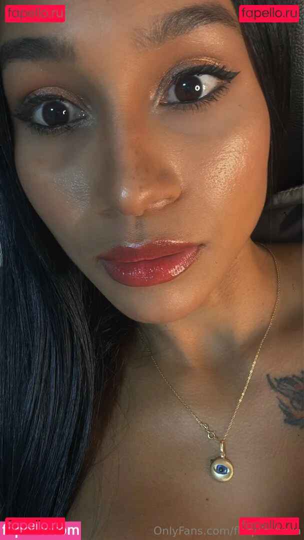 flaquitabella Onlyfans Photo Gallery 