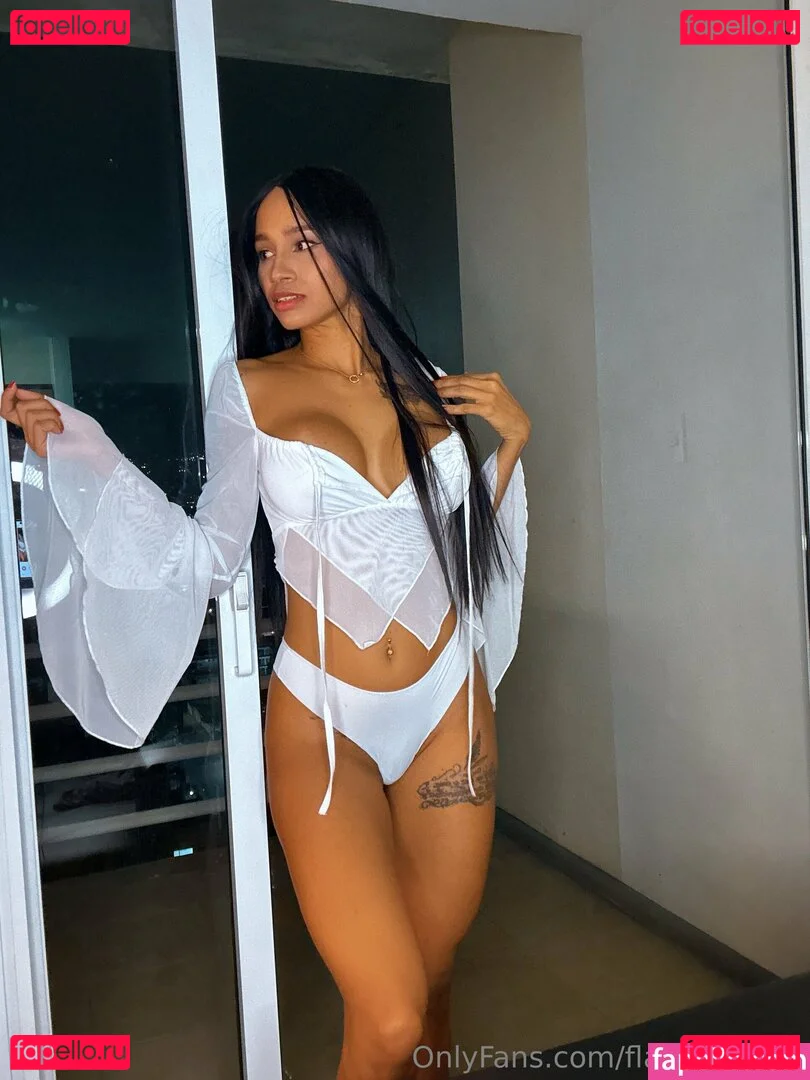 flaquitabella Onlyfans Photo Gallery 