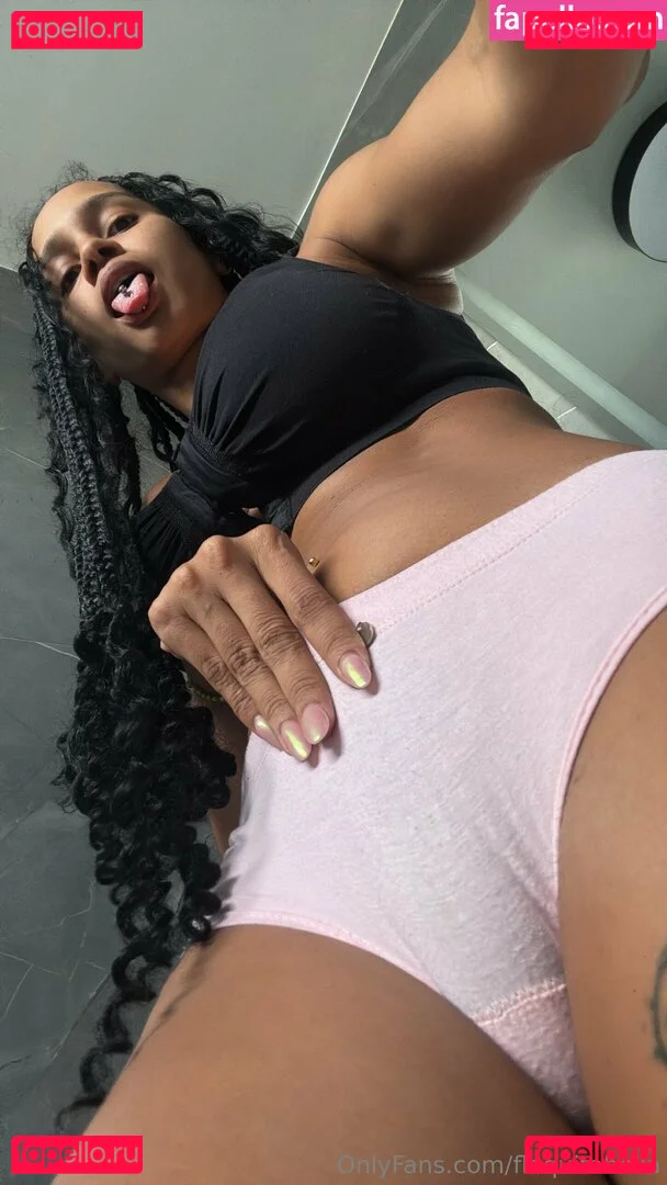 flaquitabella Onlyfans Photo Gallery 