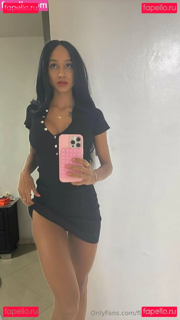 flaquitabella Onlyfans Photo Gallery 