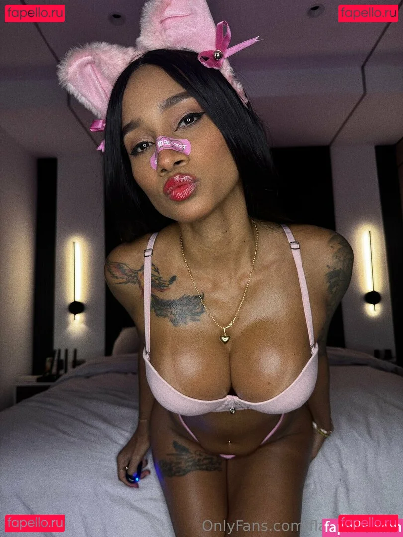 flaquitabella Onlyfans Photo Gallery 
