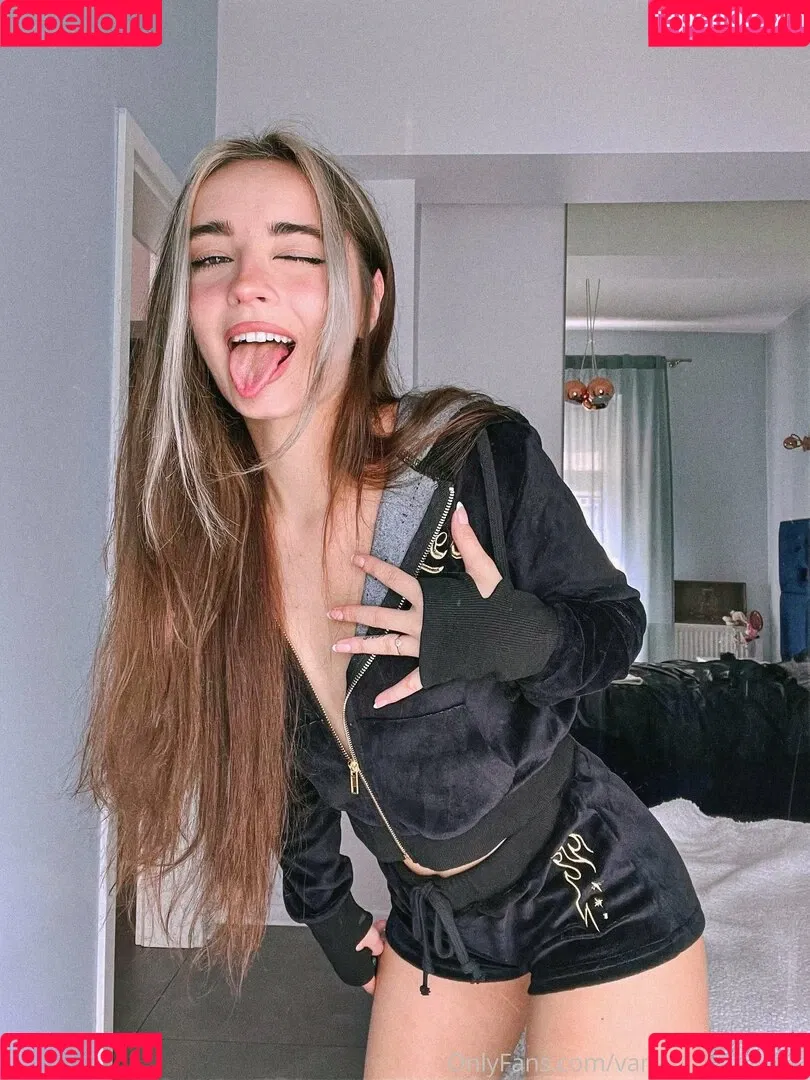 vanessaszwaczka Onlyfans Photo Gallery 