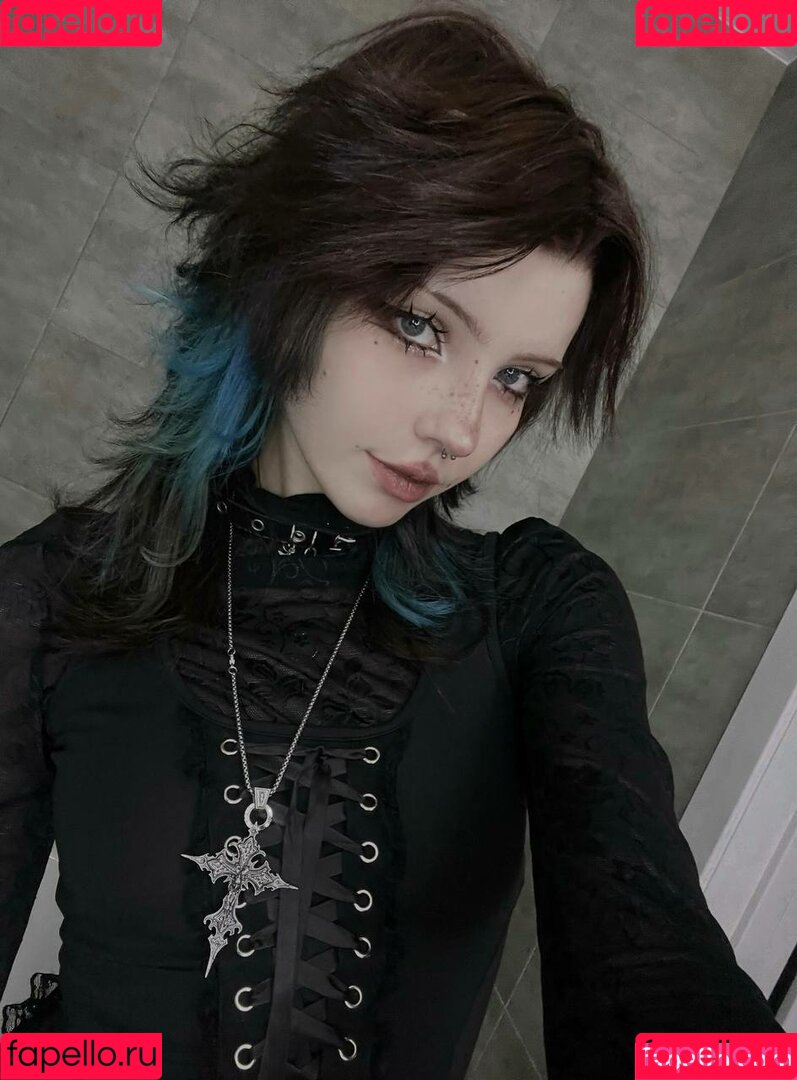 Flutterow Onlyfans Photo Gallery 