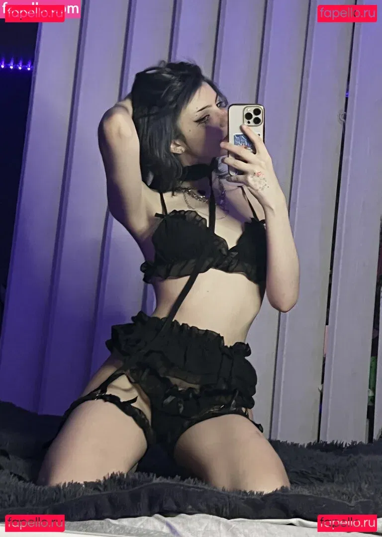 Flutterow Onlyfans Photo Gallery 