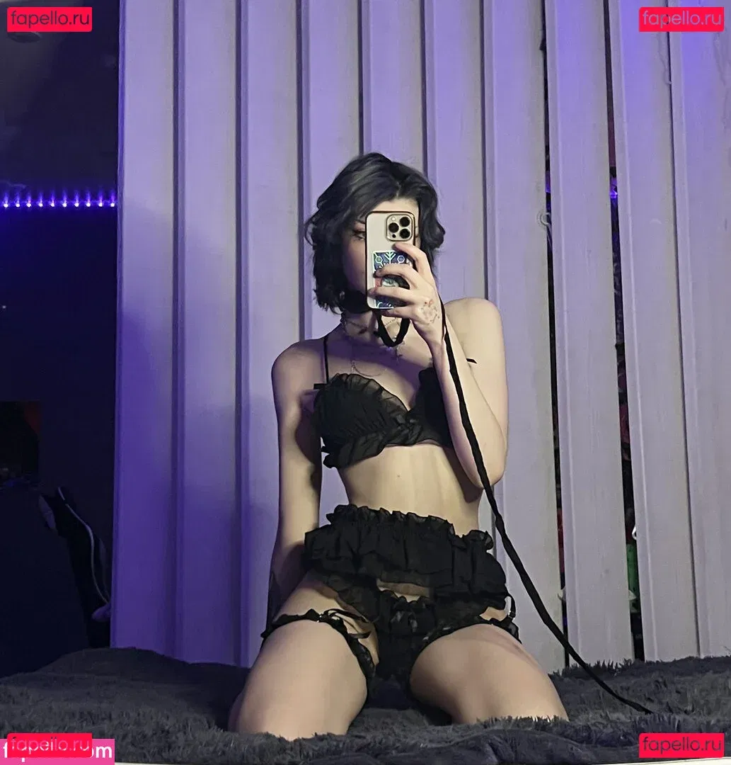 Flutterow Onlyfans Photo Gallery 