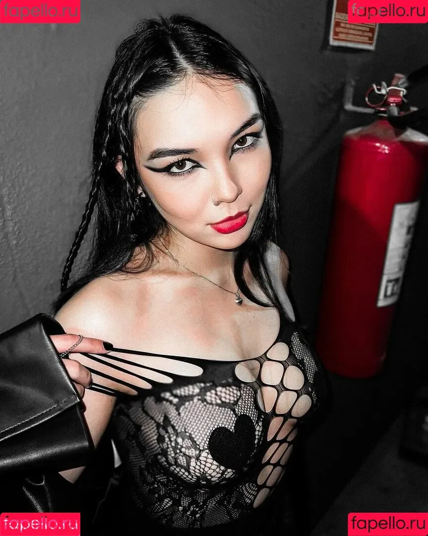 Anna Kisue Onlyfans Photo Gallery 