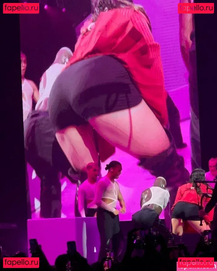 Anna Kisue Onlyfans Photo Gallery 