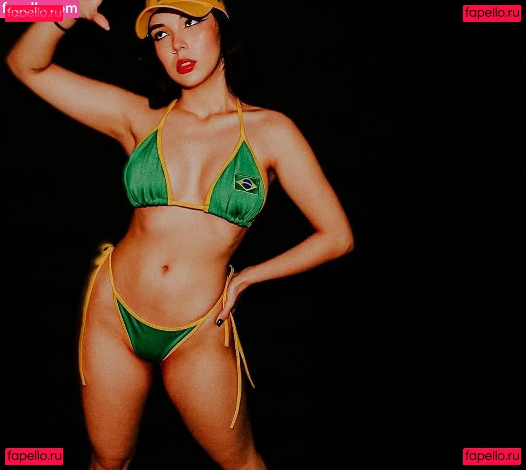 Anna Kisue Onlyfans Photo Gallery 