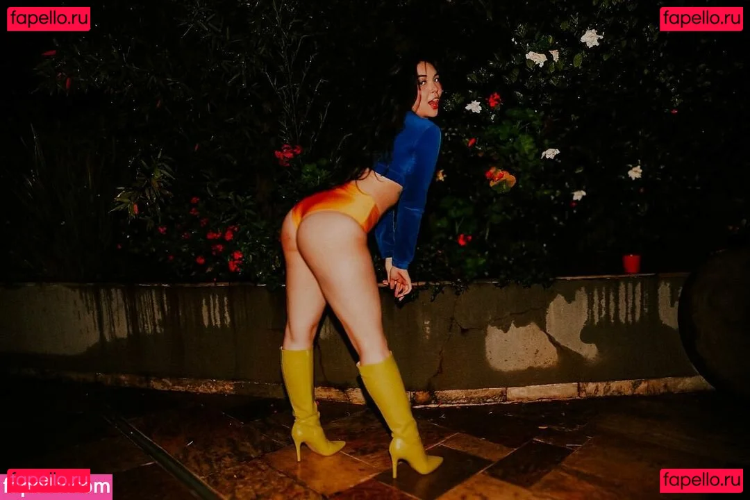 Anna Kisue Onlyfans Photo Gallery 