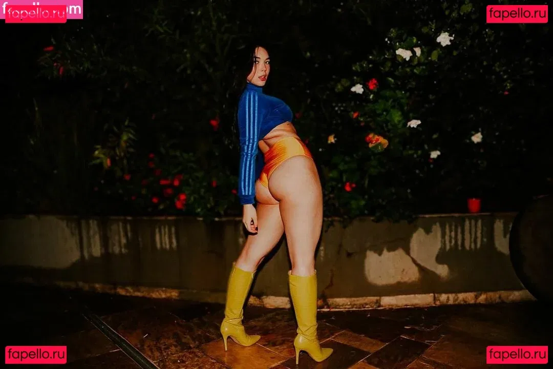 Anna Kisue Onlyfans Photo Gallery 