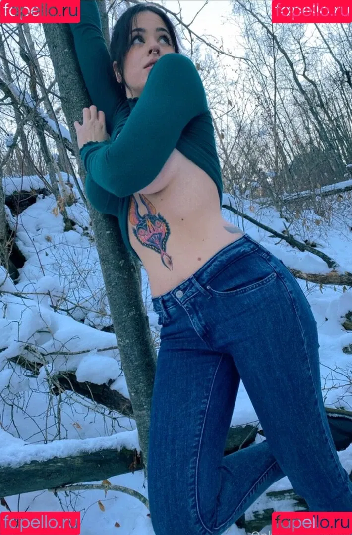 Anisa Jomha Onlyfans Photo Gallery 