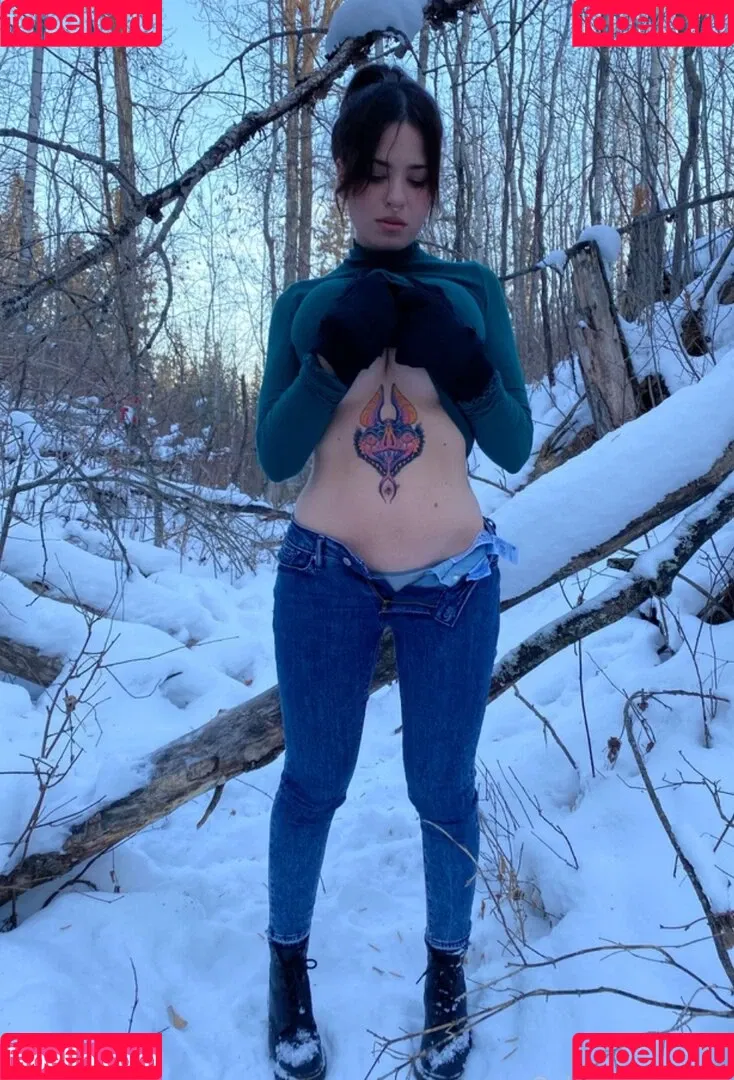 Anisa Jomha Onlyfans Photo Gallery 