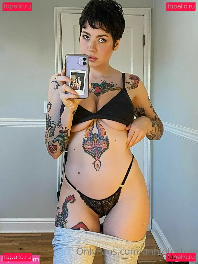 Anisa Jomha Onlyfans Photo Gallery 