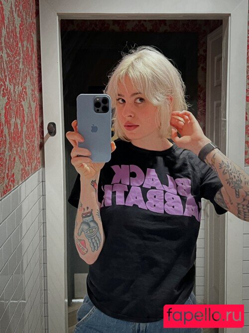 Anisa Jomha Onlyfans Photo Gallery 