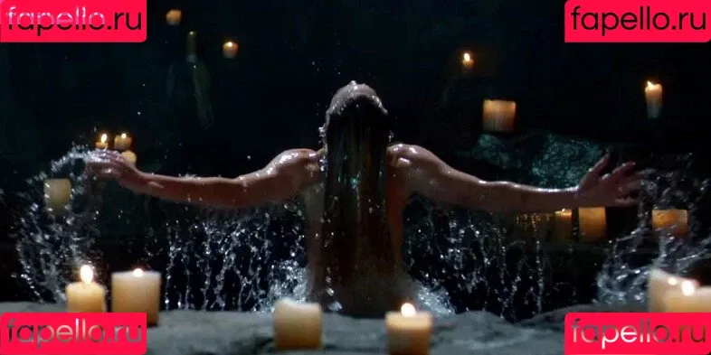 Caity Lotz Onlyfans Photo Gallery 