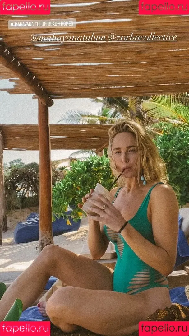 Caity Lotz Onlyfans Photo Gallery 