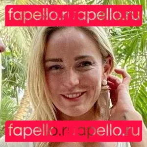 Caity Lotz Onlyfans Photo Gallery 