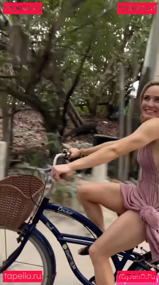 Caity Lotz Onlyfans Photo Gallery 