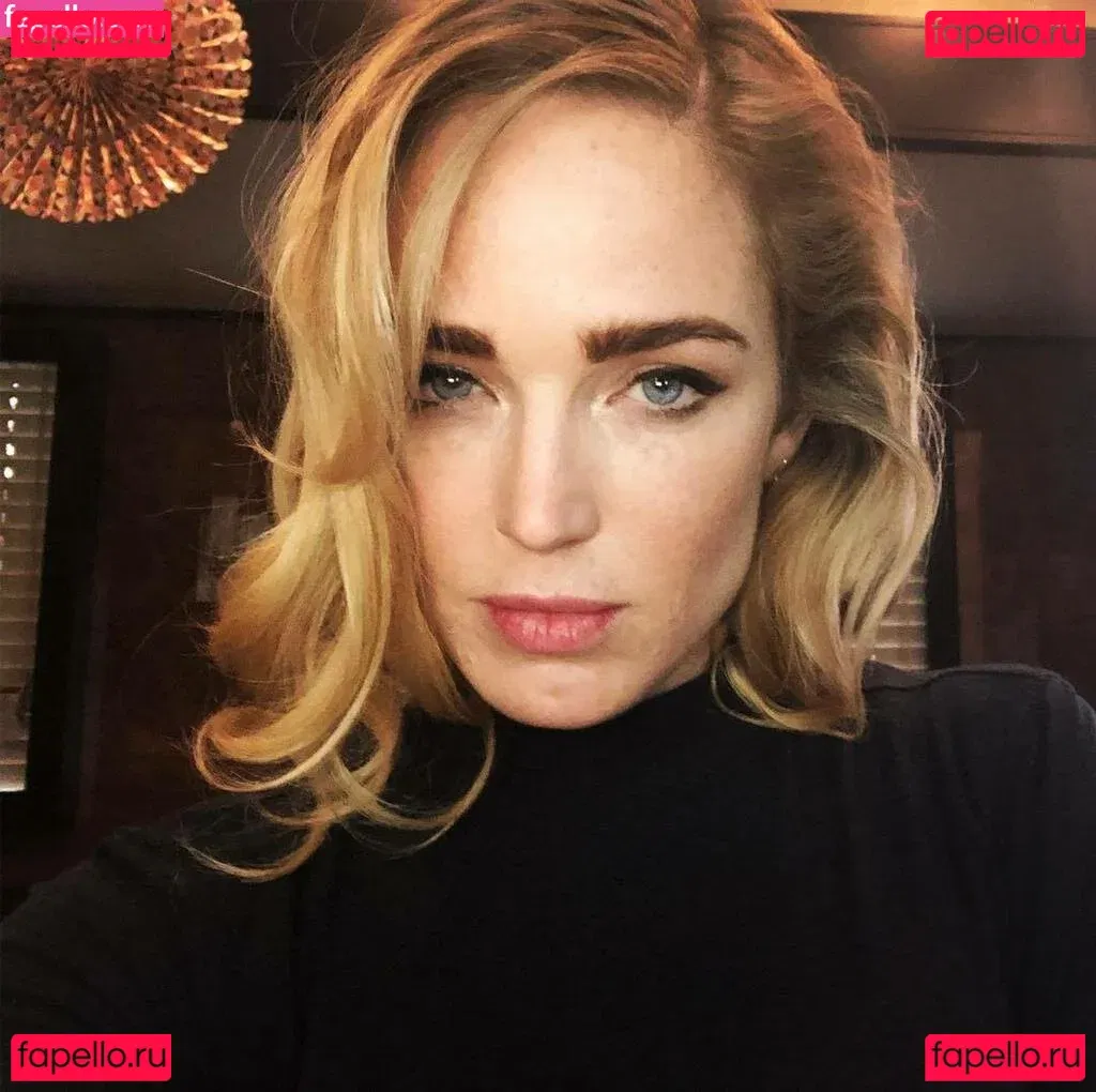Caity Lotz Onlyfans Photo Gallery 