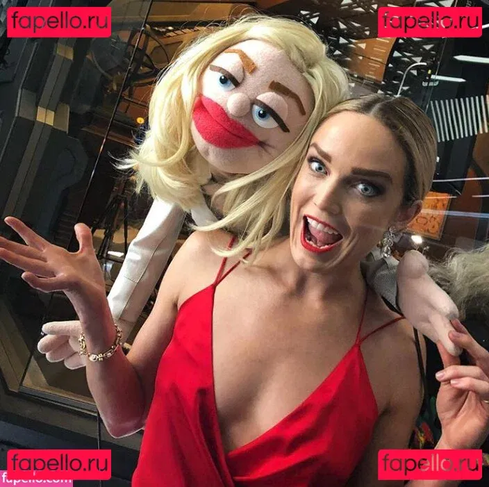 Caity Lotz Onlyfans Photo Gallery 