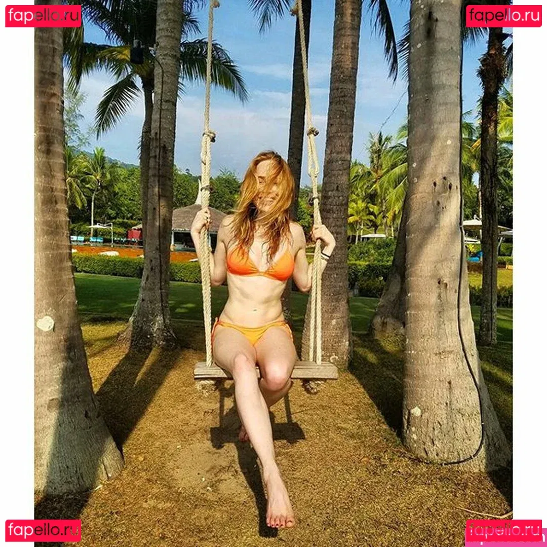 Caity Lotz Onlyfans Photo Gallery 