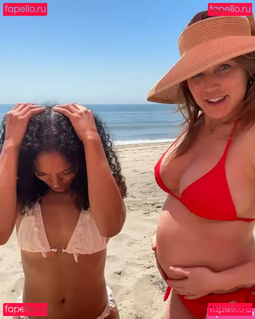 Caity Lotz Onlyfans Photo Gallery 