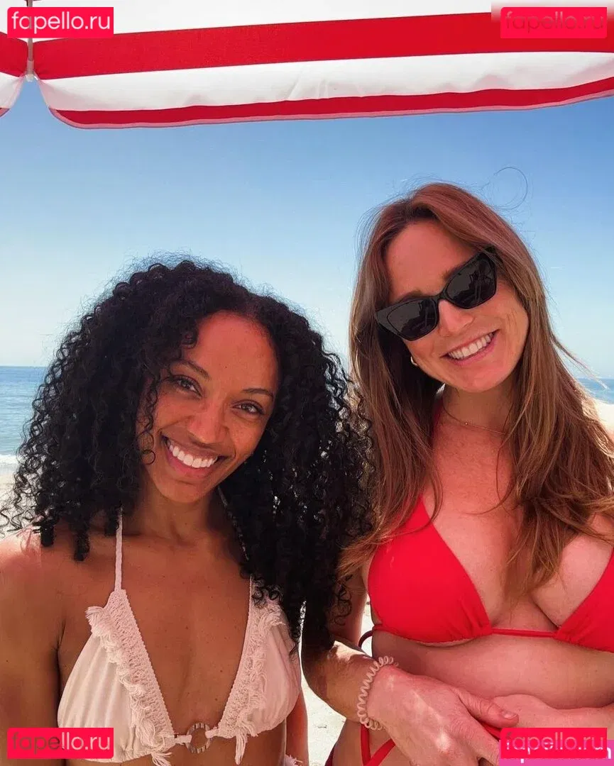 Caity Lotz Onlyfans Photo Gallery 