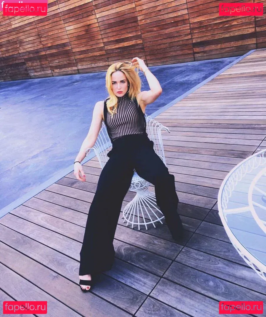 Caity Lotz Onlyfans Photo Gallery 