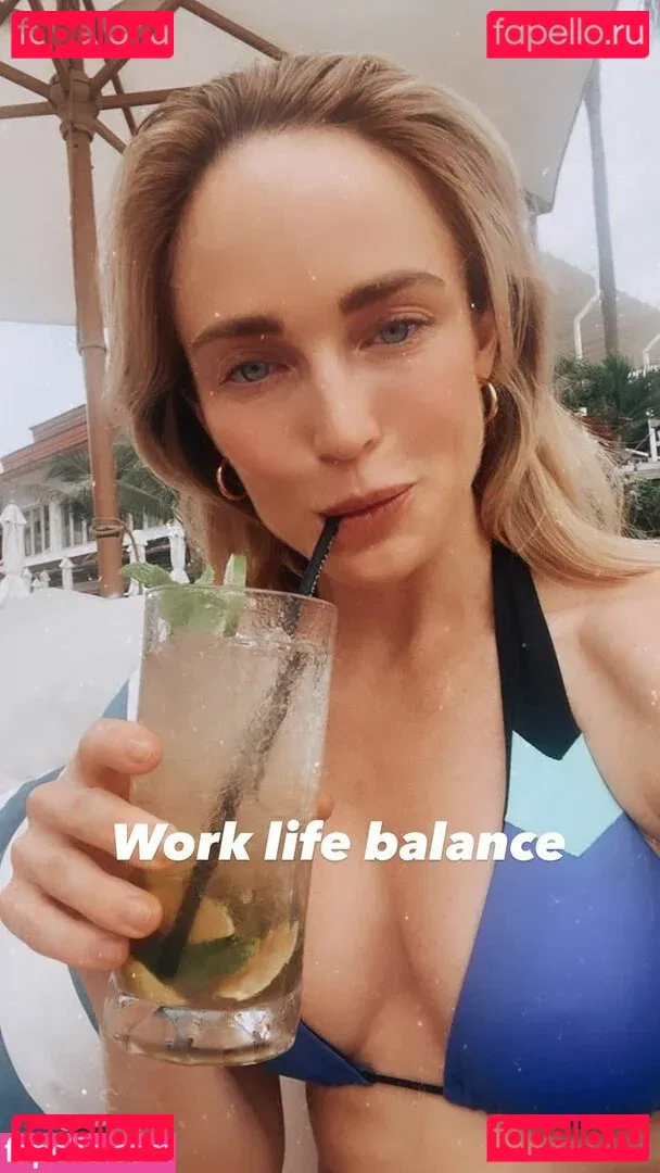 Caity Lotz Onlyfans Photo Gallery 