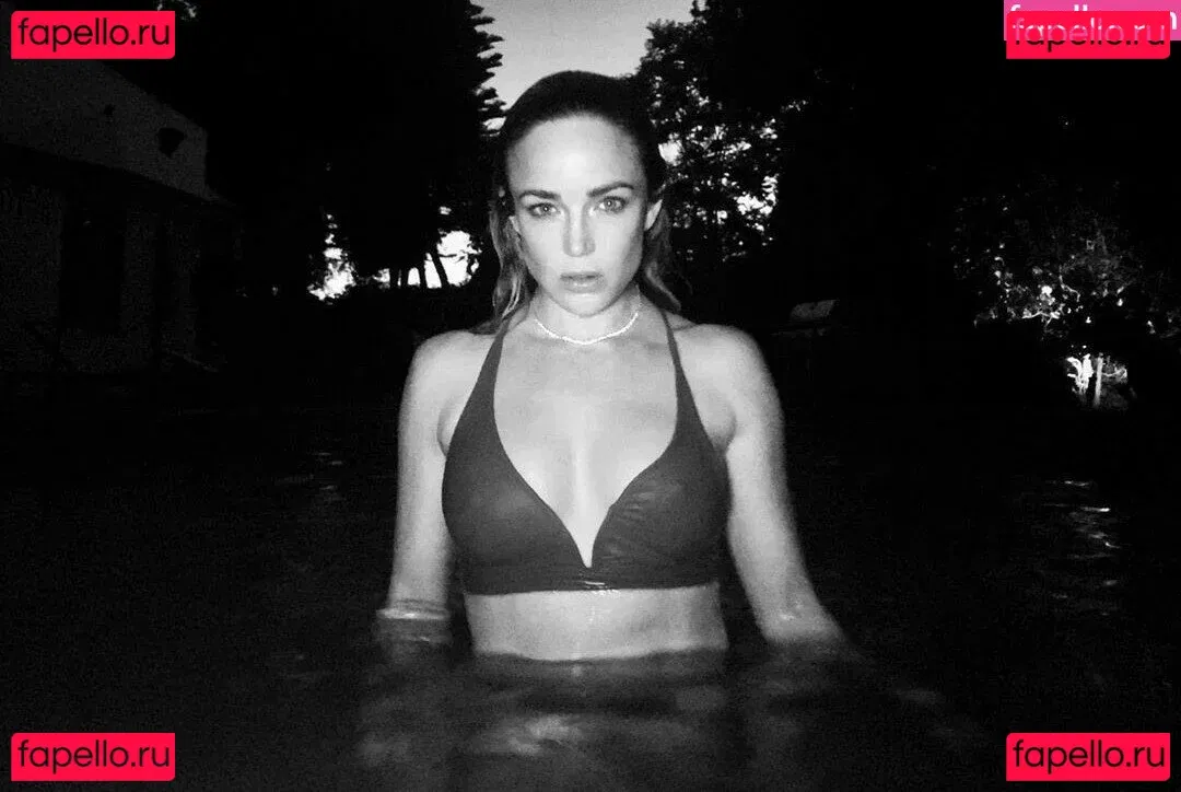 Caity Lotz Onlyfans Photo Gallery 