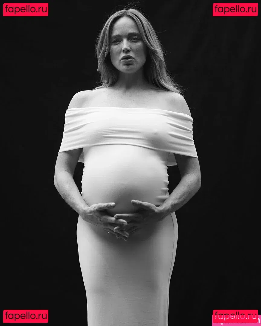 Caity Lotz Onlyfans Photo Gallery 