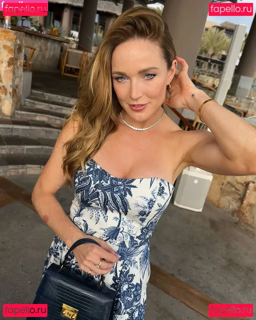 Caity Lotz Onlyfans Photo Gallery 
