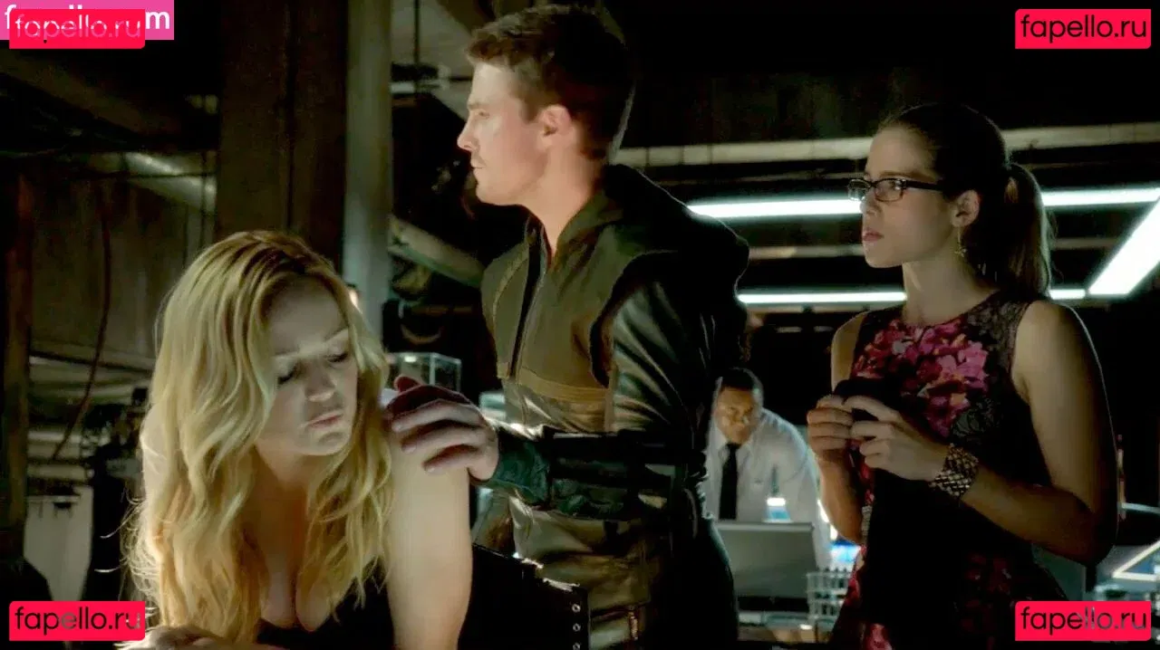 Caity Lotz Onlyfans Photo Gallery 