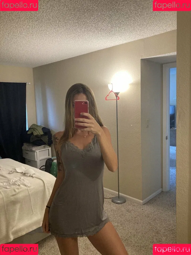 cremedelapeachh Onlyfans Photo Gallery 