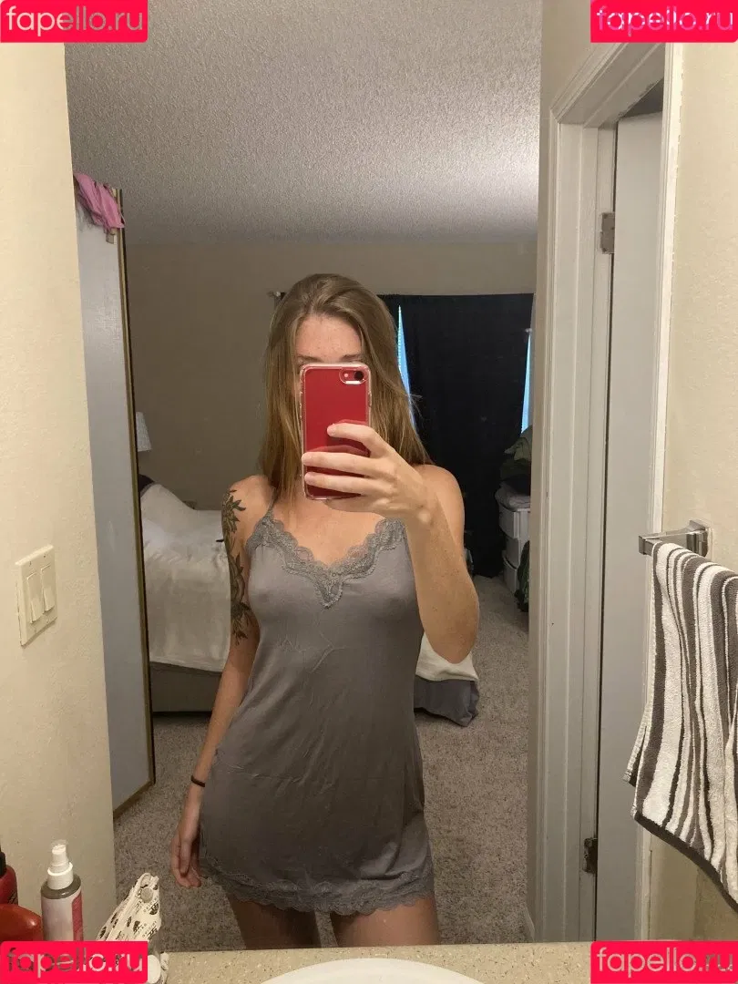 cremedelapeachh Onlyfans Photo Gallery 