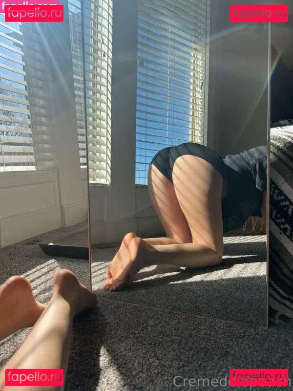 cremedelapeachh Onlyfans Photo Gallery 