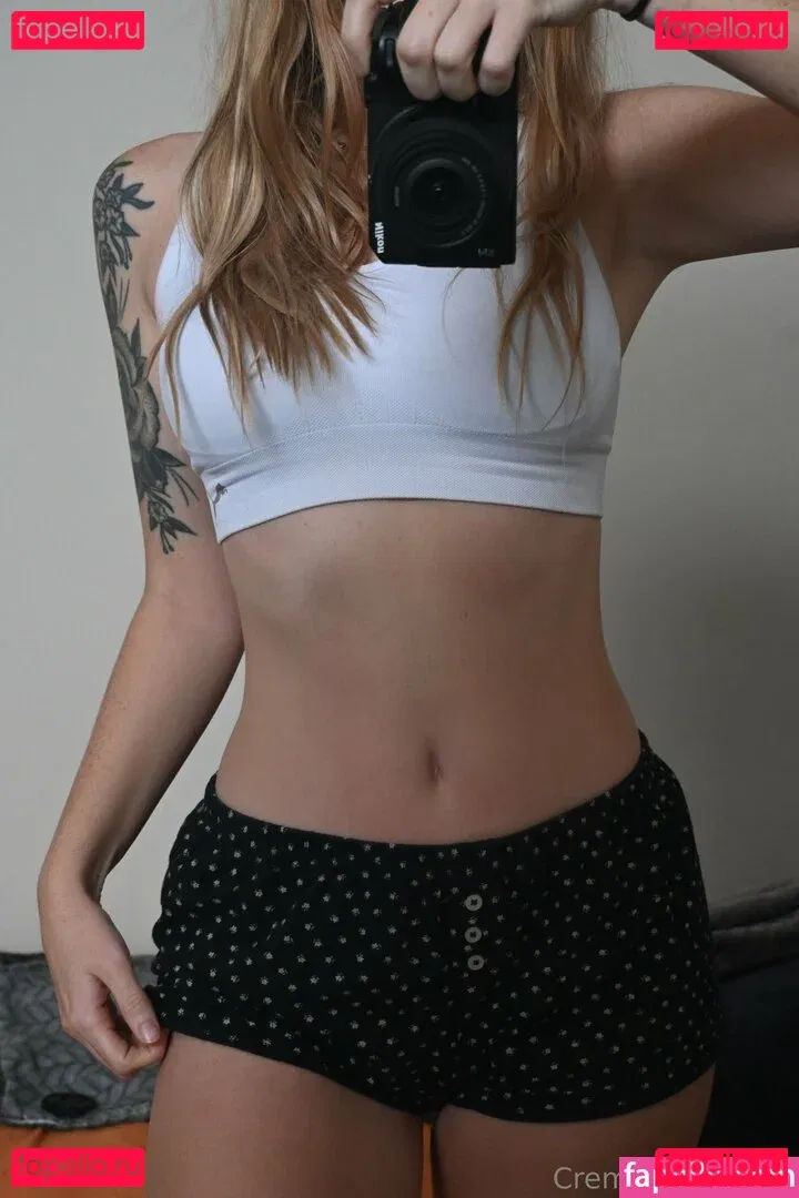 cremedelapeachh Onlyfans Photo Gallery 