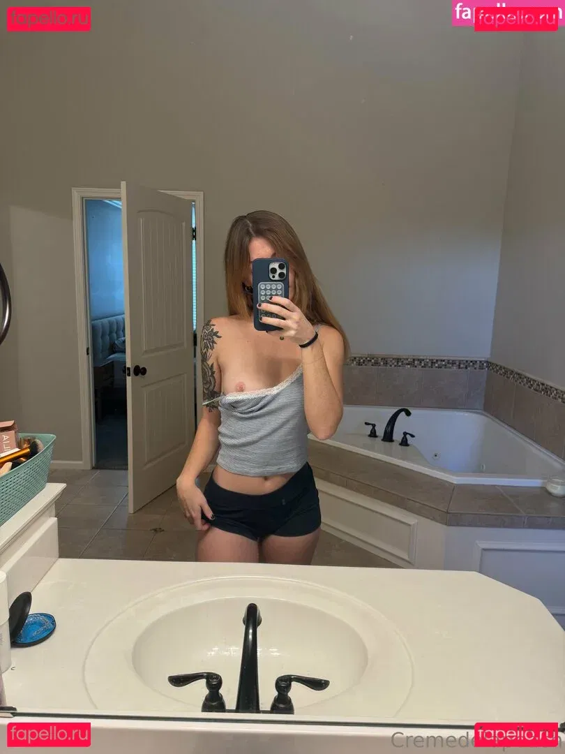 cremedelapeachh Onlyfans Photo Gallery 