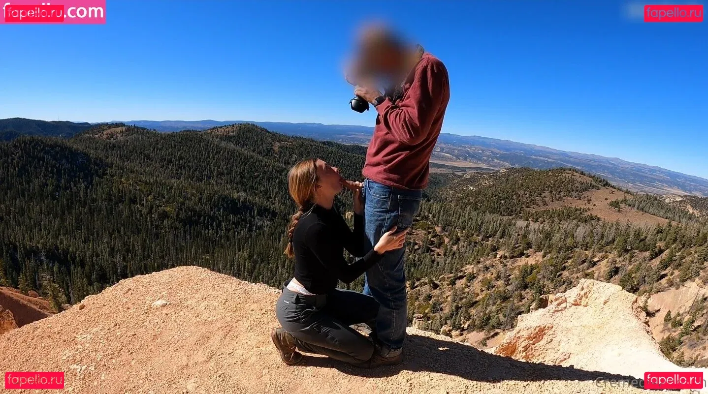 cremedelapeachh Onlyfans Photo Gallery 