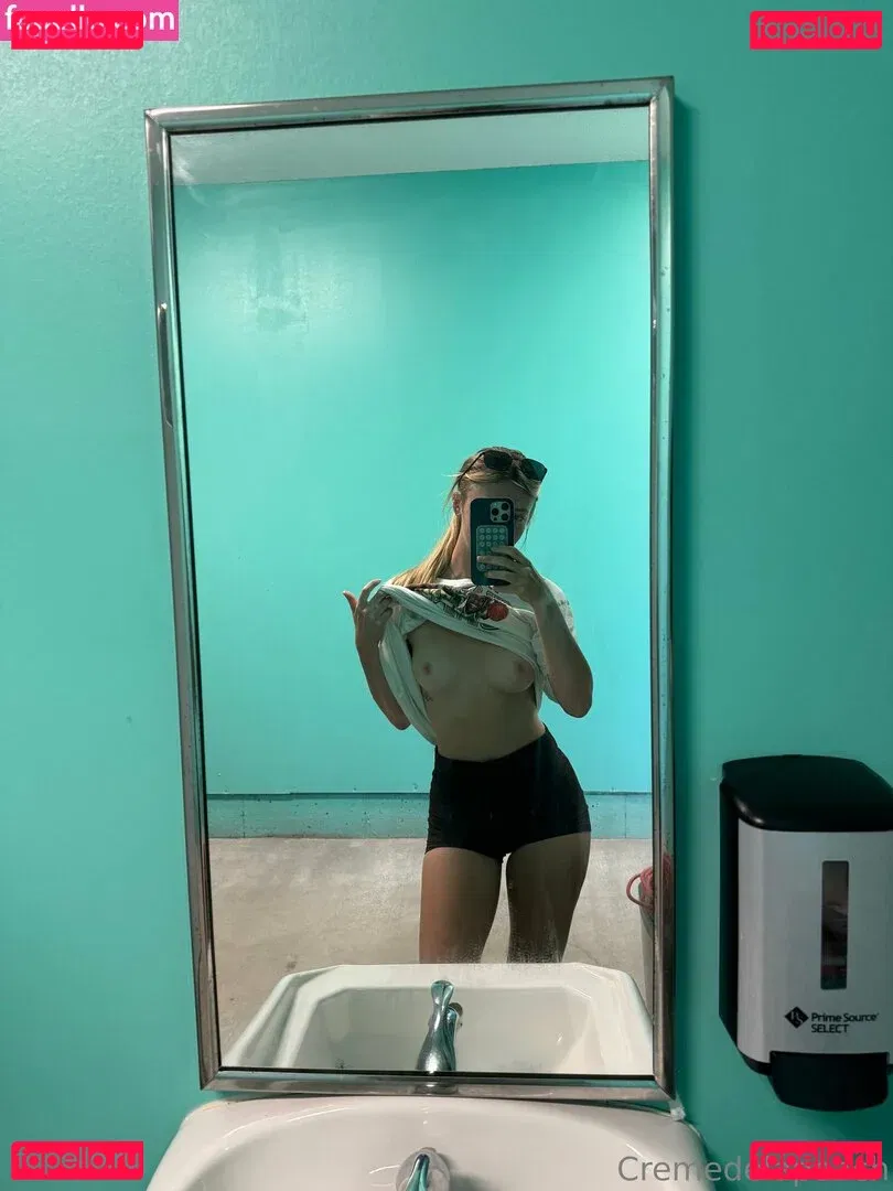 cremedelapeachh Onlyfans Photo Gallery 