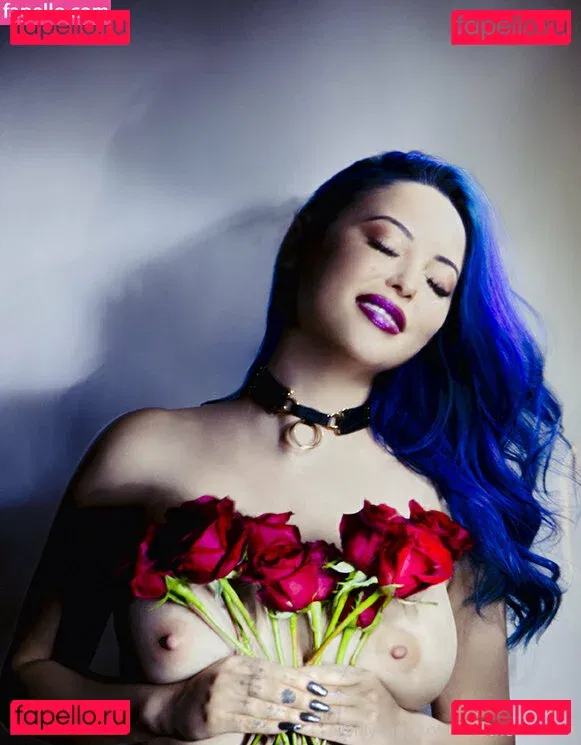 intotheevening Onlyfans Photo Gallery 