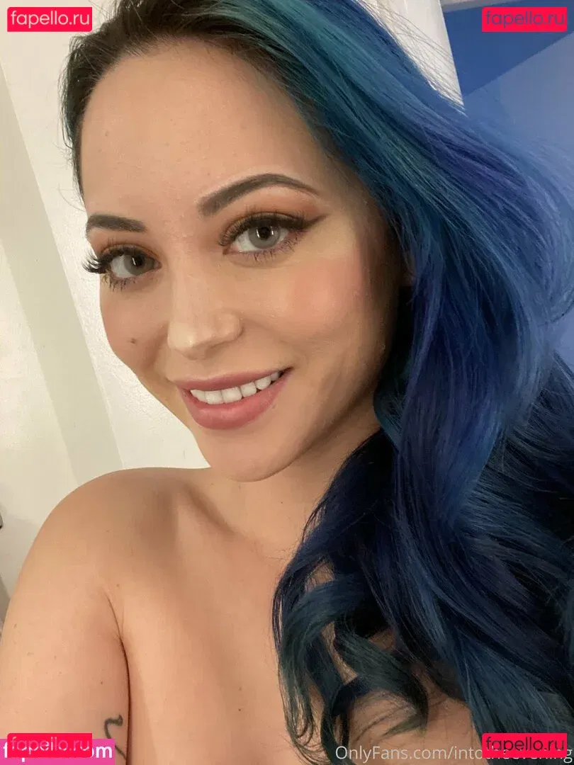 intotheevening Onlyfans Photo Gallery 